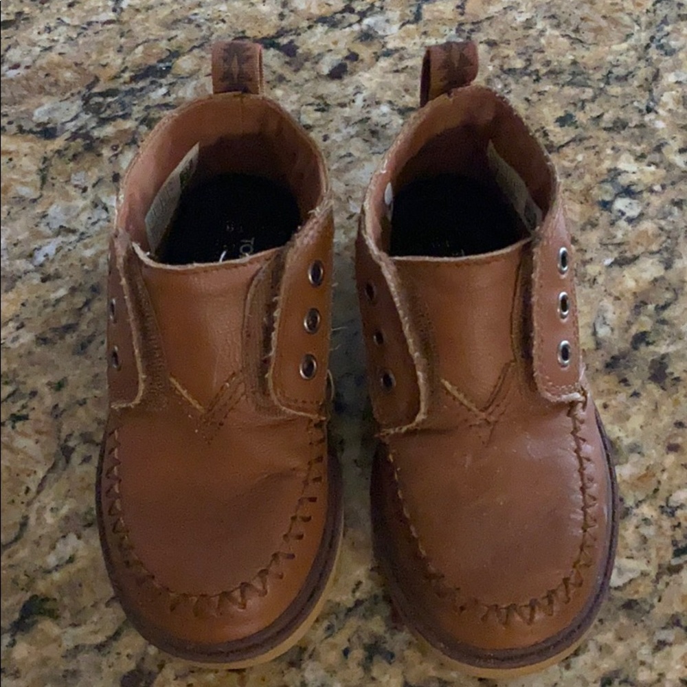 Toms sz 9 brown short boot shoe